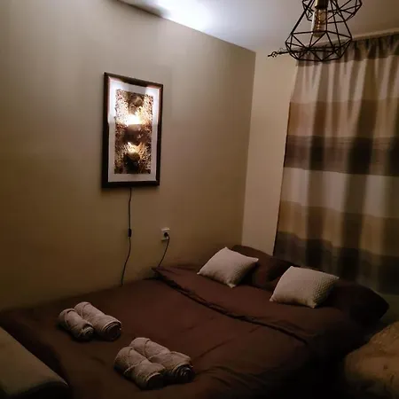 Grey & Sunny Apartman